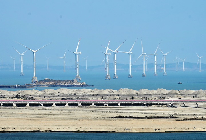 2021年3月9日，三峽福清興化灣海上風(fēng)電場。新華社記者 林善傳 攝