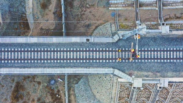 拉林鐵路建設(shè)中，有這樣一對“父子兵”！